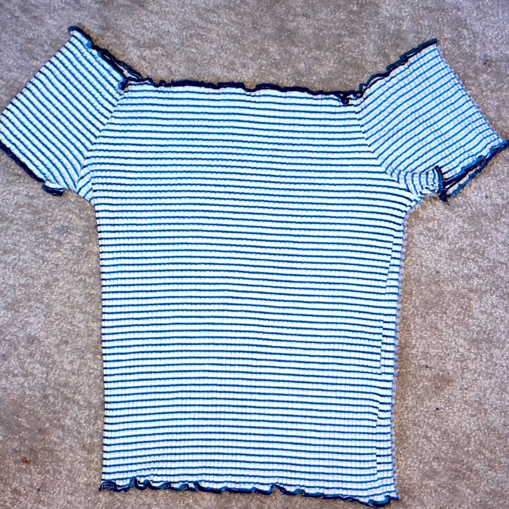 Womens small white and blue fitted crop top, sleeveless